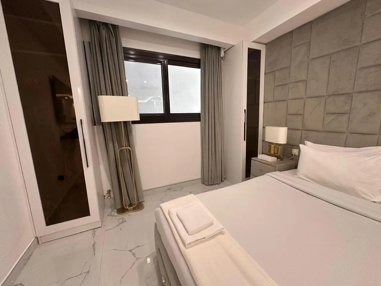 Modern & Stylish Studio Retreat Dubai United Arab Emirates